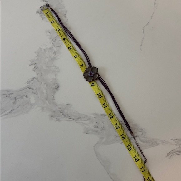 GORGEOUS Choker Necklce - Picture 4 of 8